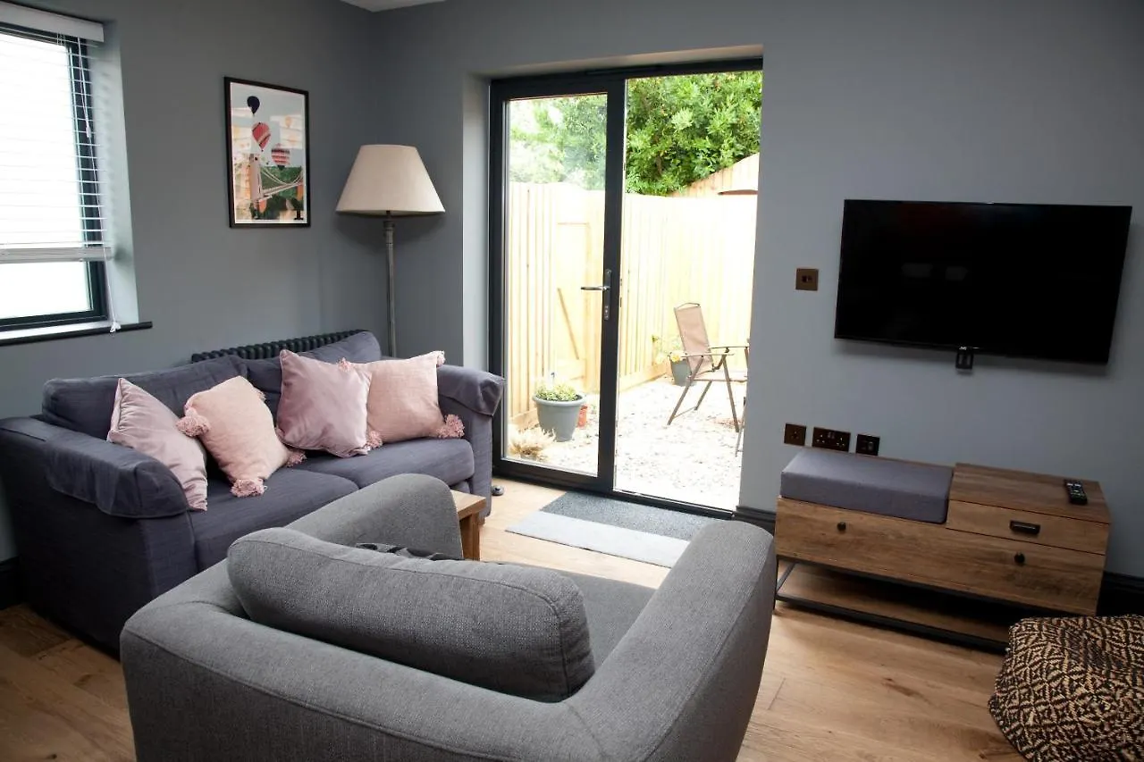 Little Elm - Luxury Home From Home, Free Parking, 30-40 Mins Walk From Bath City Centre Appartement